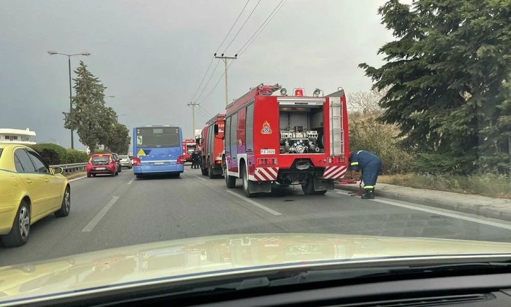 Λεωφόρος Βουλιαγμένης: Φωτιά ξέσπασε τώρα - Εικόνες